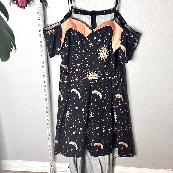 SHEIN Romwe Women's | Pinup Celestial Cold Shoulder Sweet🖤 Dress, med (6), NWOT - Picture 1 of 12